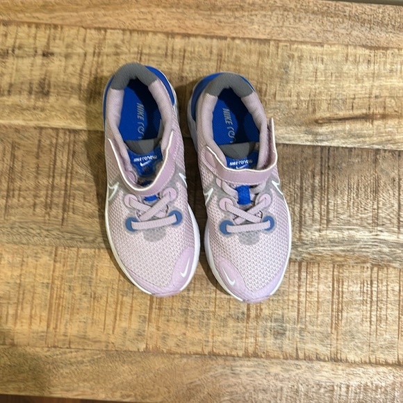 Nike renew run kids sz 12 shoes, never worn.  Light purple, blue and grey. - Picture 5 of 7